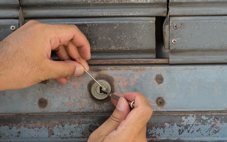 serrurier porte claquée Ballainvilliers